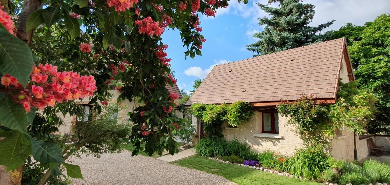 Maison Des Maries Beaulieu-sur-Loire Luaran gambar